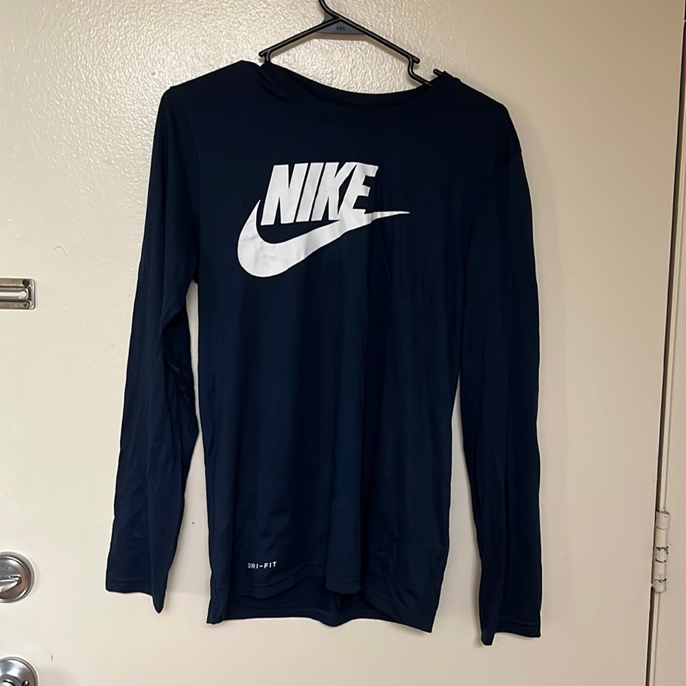 🟢Nike long sleeve athletic tee🟢